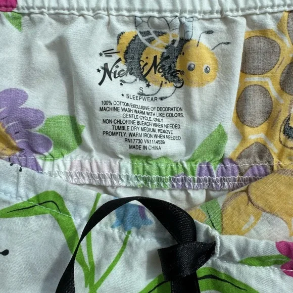 Nick & Nora Save the Bees Pajamas - Picture 6 of 7